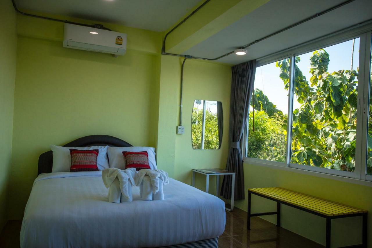 Baan Chang Hotel & Coffee House Tak Extérieur photo