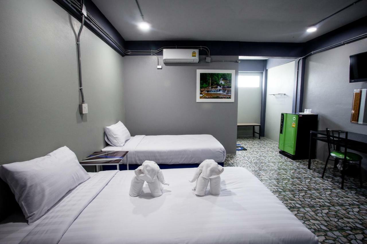 Baan Chang Hotel & Coffee House Tak Extérieur photo